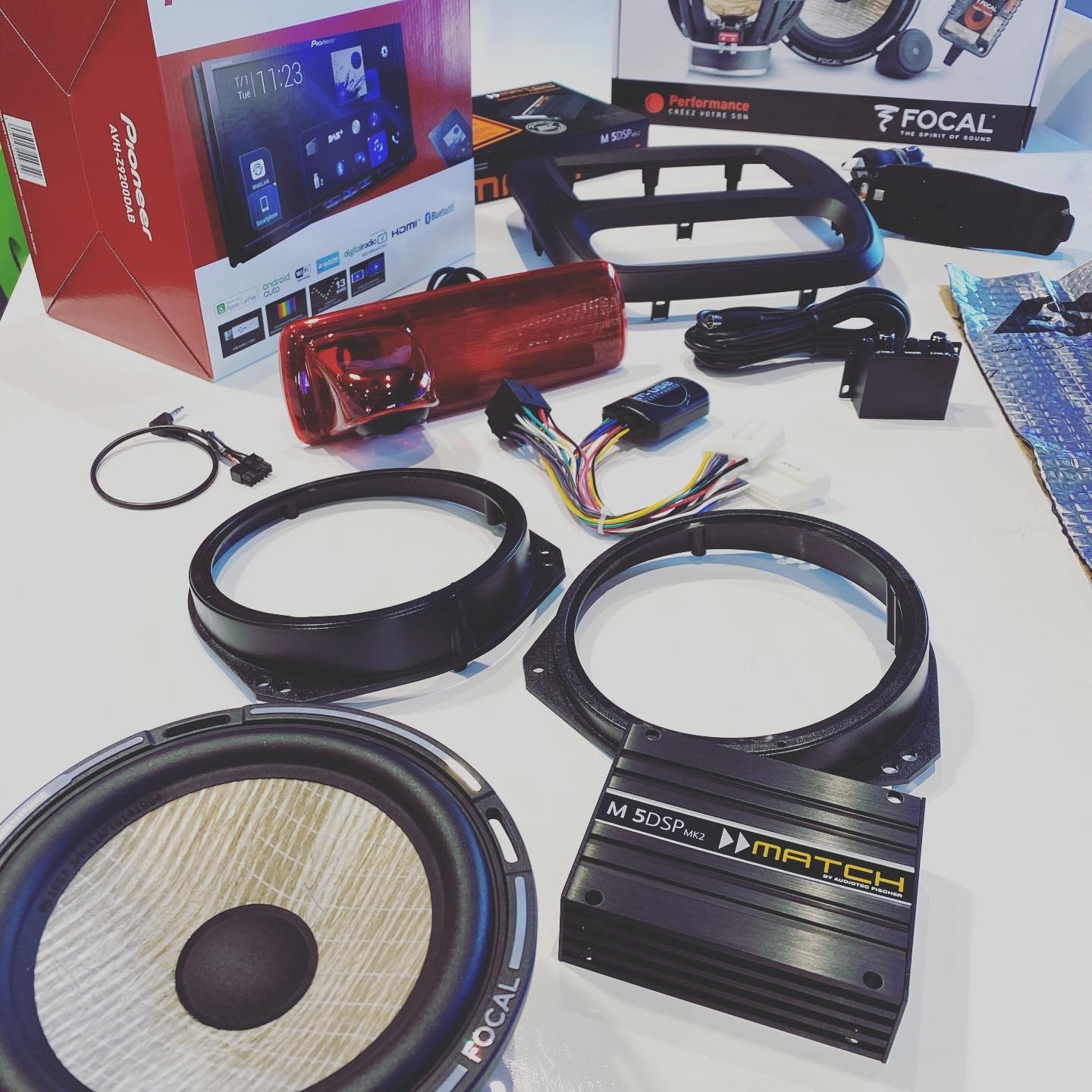 Pioneer en Focal onderdelen Pioneer en Focal onderdelen