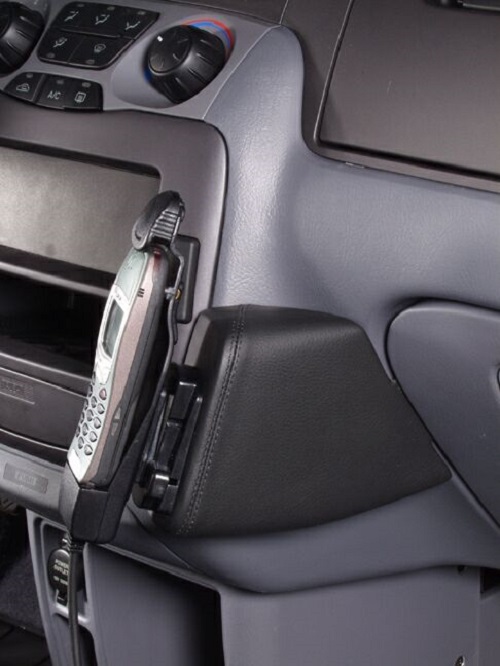 Hyundai Trajet 04/2000-2009 Kleur: Zwart