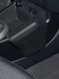 Hyundai i20 03/2009-2014 Kleur: Zwart