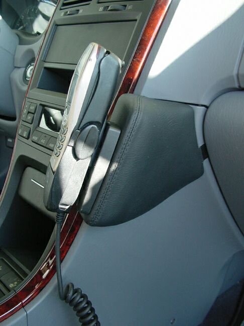 Kia Magentis 02/2003-03/2006 Kleur: Zwart