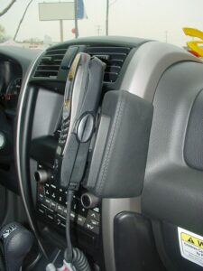 Isuzu Axiom 2003-2009 Kleur: Zwart