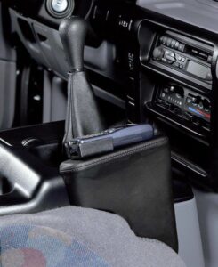 Nissan Serena 1993-2003 Kleur: Zwart