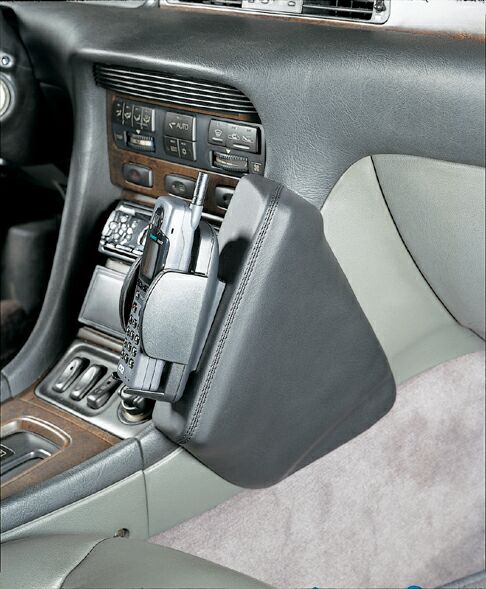 Mitsubishi Sigma 1996-1997 Kleur: Zwart