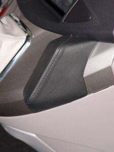 Mitsubishi Grandis 04/2004-2010 Kleur: Zwart