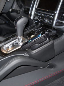 Porsche Cayenne 05/2010-2019 Kleur: Zwart