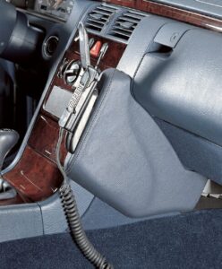 Mercedes Benz E-Klasse (W210) 05/1995-02/2002 Kleur: Zwart