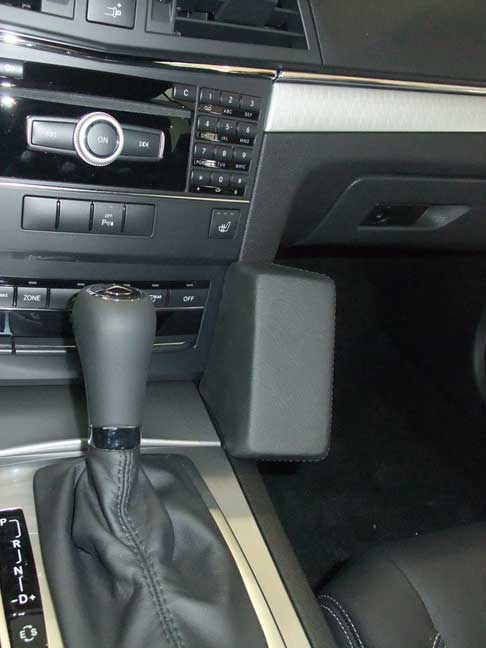 Mercedes Benz E-Klasse Coupé 03/2009-2013 Kleur: Zwart