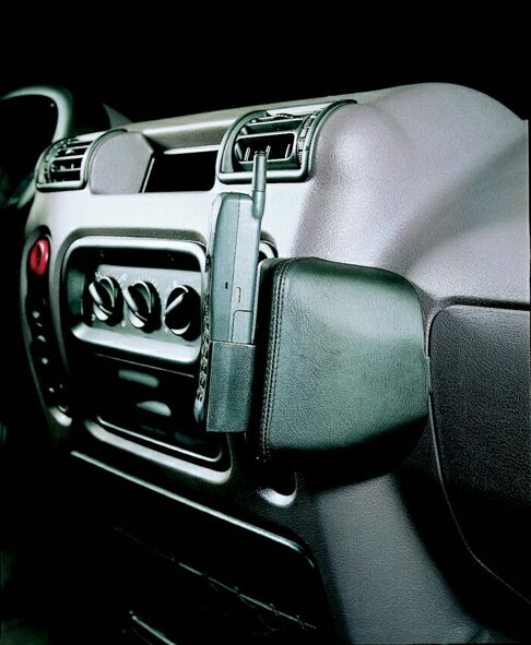 Nissan Interstar 10/2002-10/2003 Kleur: Zwart