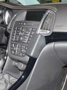 Opel Cascada 04/2013-2019 Kleur: Zwart