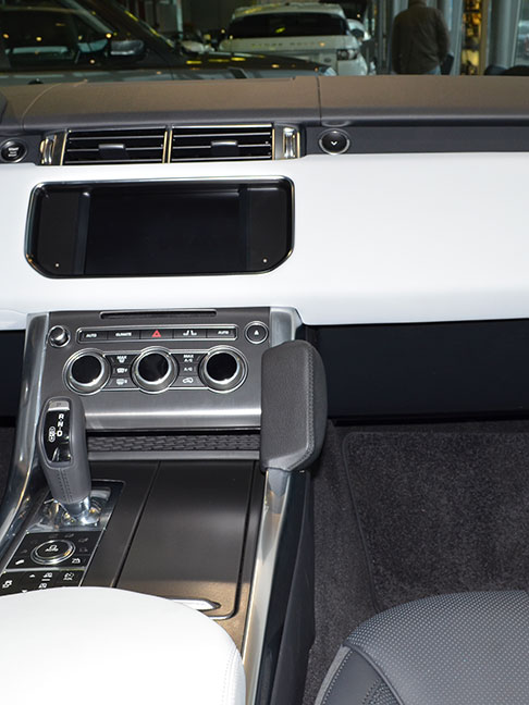 Land Rover Range Rover Sport 09/2013-2019 Kleur: Zwart