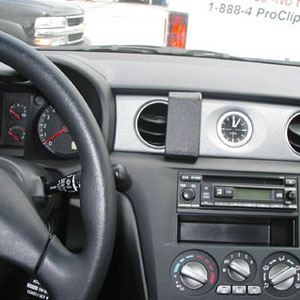 ProClip - Mitsubishi Outlander 2003-2006 Center mount
