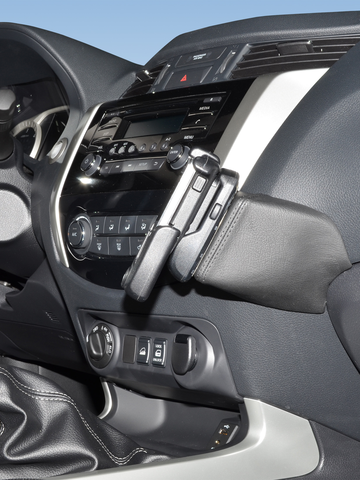 Nissan Navara D40 2016-2019 Kleur: Zwart