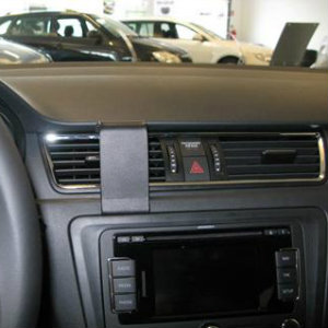 ProClip - Seat Toledo 2013-2018- Skoda Rapid 2013-2015 Center mount