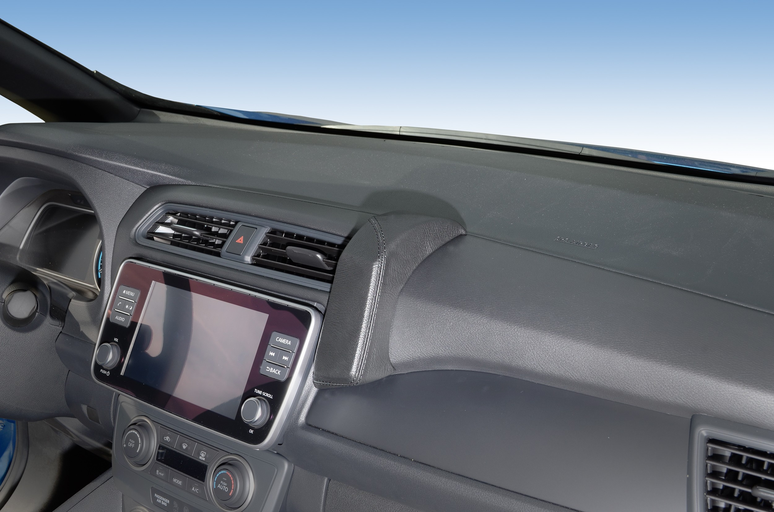 Nissan Leaf  2018-2024 Kleur: Zwart