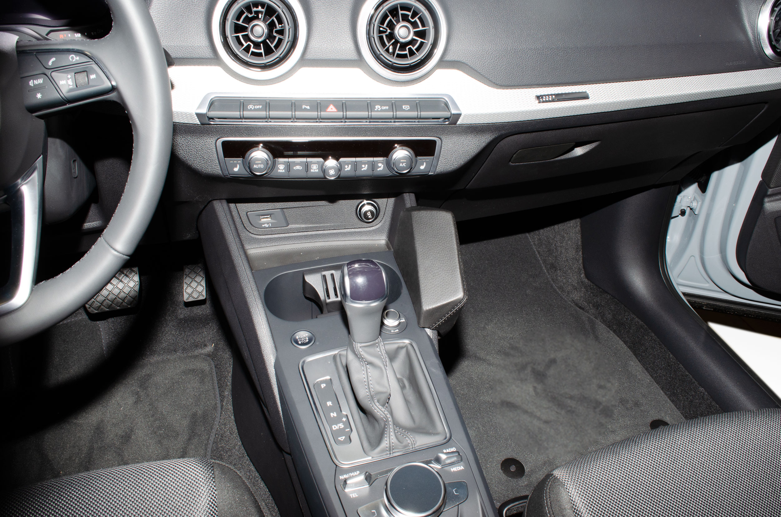 Audi Q2 (Type GA) 2016-2019 Kleur: Zwart