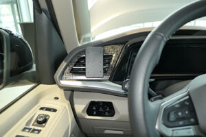 ProClip - Volkswagen T7 Multivan 2022-> Left mount