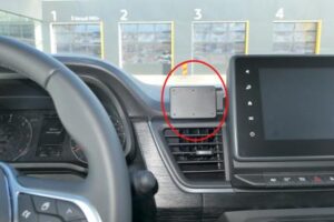 ProClip  -  Renault Trafic / Nissan Primastar 2022->  Center mount