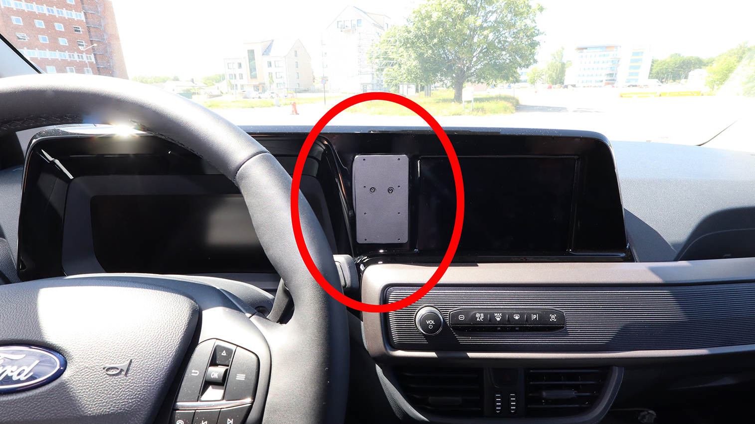 ProClip - Ford Transit Courier 2024-> Center mount