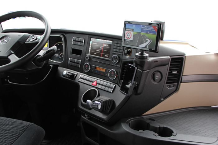 ARAT - Mercedes Benz Antos 2013-2019 / Actros 2011-2019 / Arocs 2013-2019 Kleur : Zwart