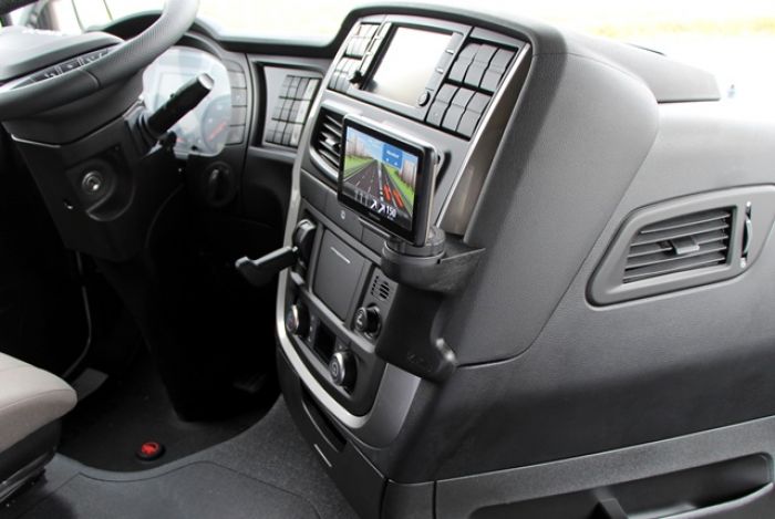 ARAT- Iveco Stralis Hi-Way 2013-2019 Kleur: Zwart